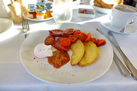 Breakfast and then to Sydney