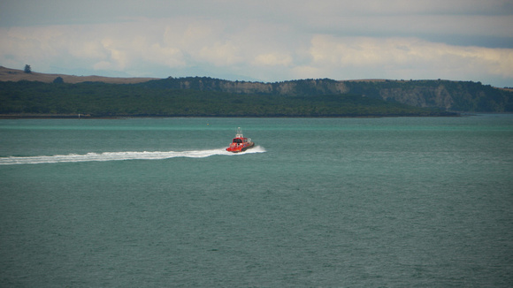 The Pilot boat, heading to the pickup point